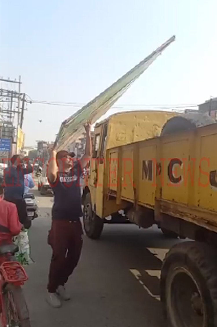 जालंधरः इस मेन बाजार में तहबाजारी टीम ने की कार्रवाई, देखें Live