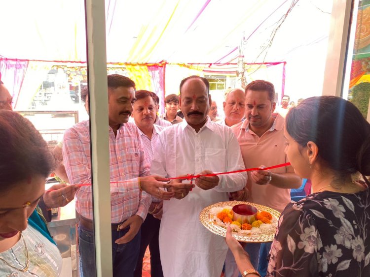 बददी के नवानगर में खुला चंडीगढ़ स्वीटस 
