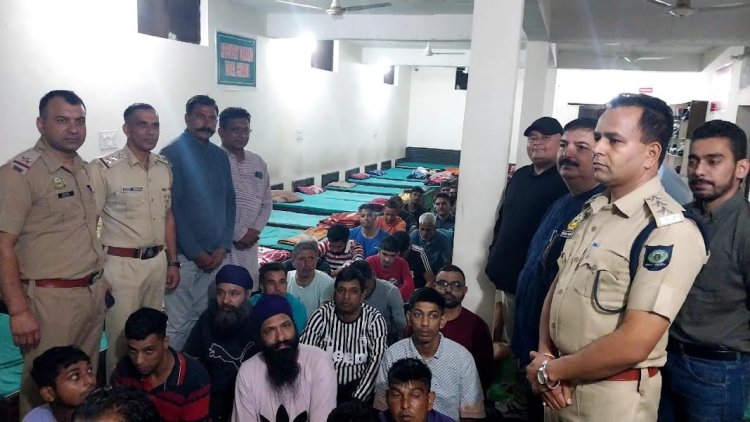 अवैध रूप से चल रहे नशा मुक्ति केंद्र पर पुलिस की बड़ी कार्रवाई, देखें वीडियो