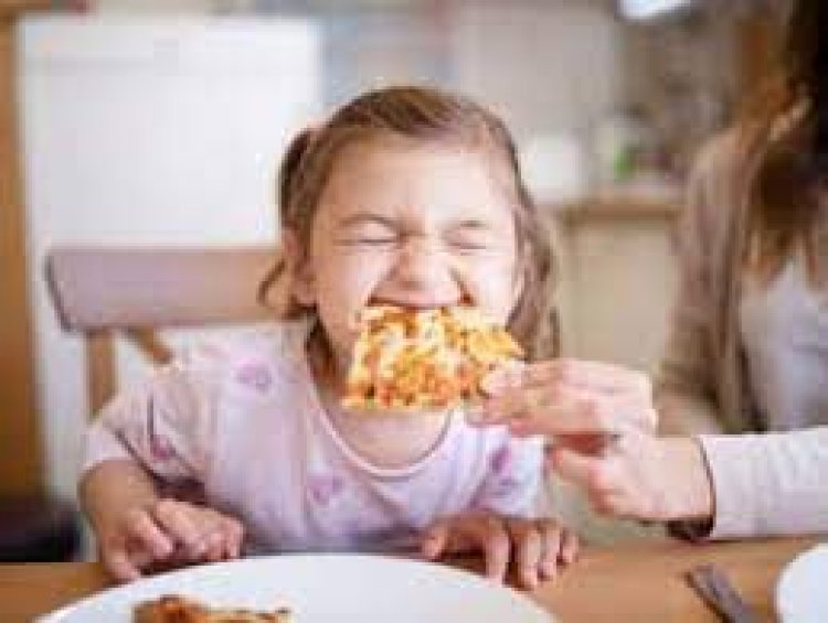 भूलकर भी न खिलाएं बच्चों को ये 5 तरह के Foods