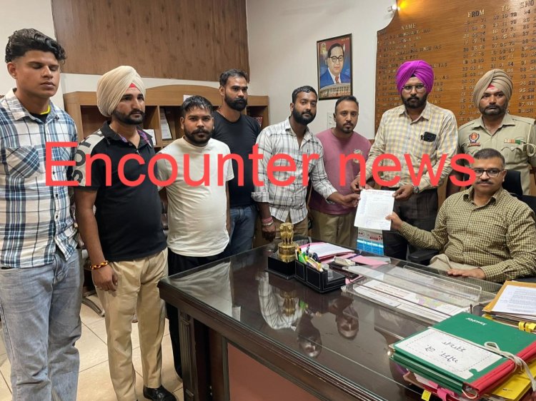 जालंधर : दमकल विभाग के कर्मचारियों ने ADC को दिया मांग पत्र