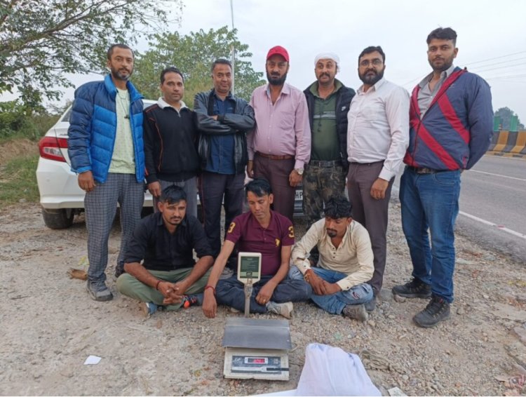 एंटी नारकोटिक्स टीम की अढ़ाई किलो चरस के साथ तीन लोग काबू किए
