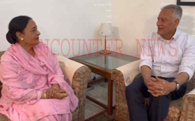 जालंधरः चुनावों की रणनीति बनाने को लेकर करमजीत कौर ने भाजपा प्रधान सुनील जाखड़ से की मुलाकात