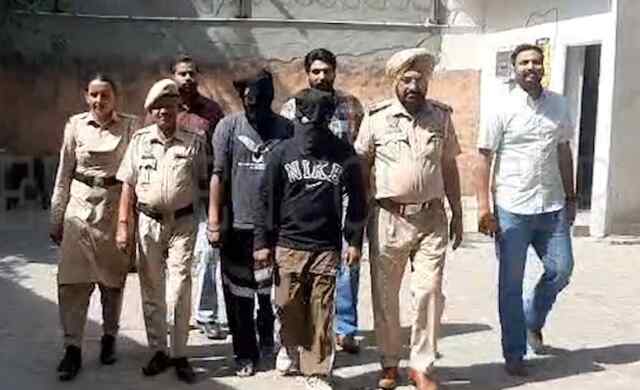 पंजाबः पुलिस ने नशीली गोलियां सहित 2 को किया काबू, देखे वीडियो 