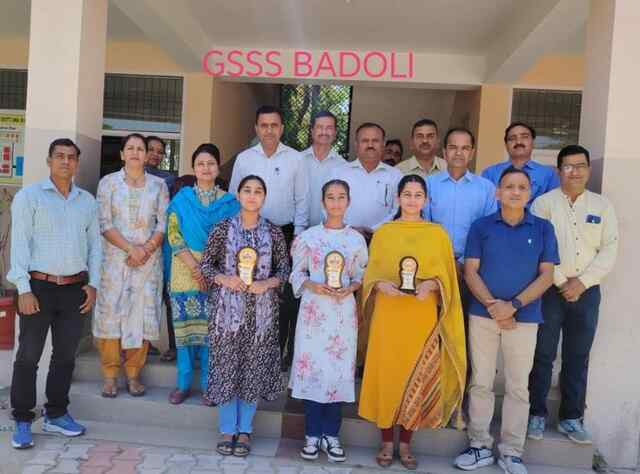विद्यालय बदोली में +2 के उत्कृष्ट परीक्षा परिणाम पर सम्मान समारोह आयोजित