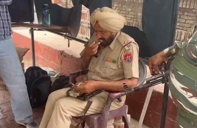 पंजाब : पुलिस ने भारी मात्रा में नगदी की बरामद, देखें वीडियो