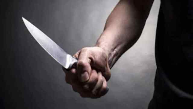 एग्जाम सेंटर के बाहर छात्र को चाकू से गोदा, मची अफरा-तफरी
