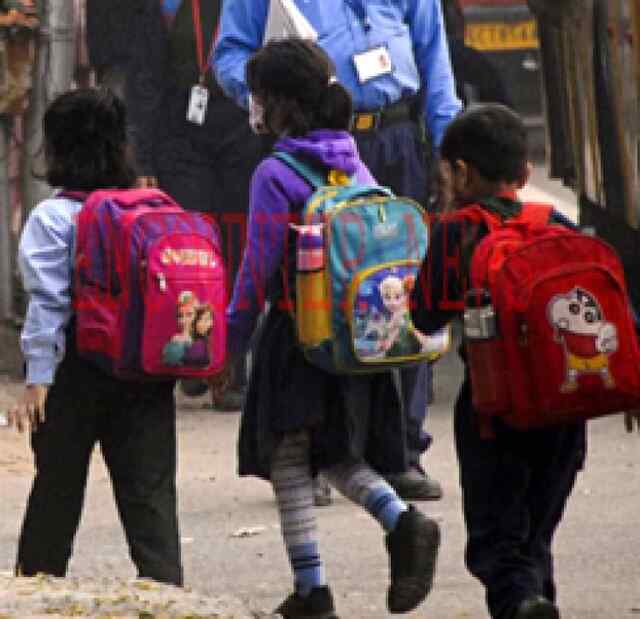 स्कूलों को लेकर हाईकोर्ट का आया फैसला, पेरेंट्स की बढ़ी चिंता