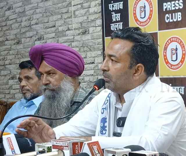 जालंधर : बसपा उम्मीदवार बलविंदर कुमार ने विरोधी पार्टी पर लगाए आरोप, देखें वीडियो