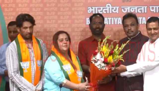 कांग्रेस के बड़ा झटकाः अभिनेता शेखर सुमन और राधिका खेड़ा बीजेपी में हुए शामिल 
