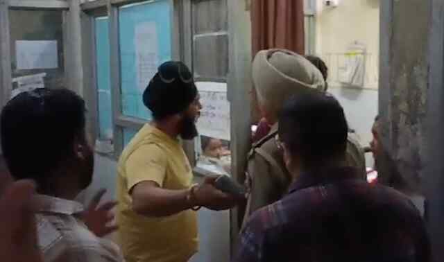 पंजाब : सिविल अस्पताल की इमरजेंसी में हुआ हंगामा, देखें वीडियो