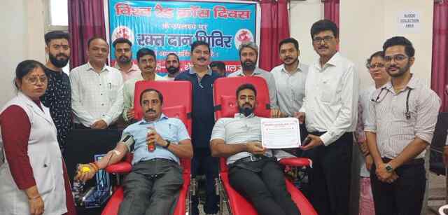 विश्व रेडक्रॉस दिवस पर ऊना में लगा रक्त दान शिविर