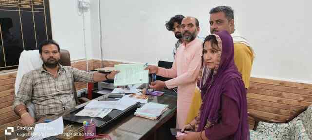 दूसरे दिन गगरेट में एक नामांकन