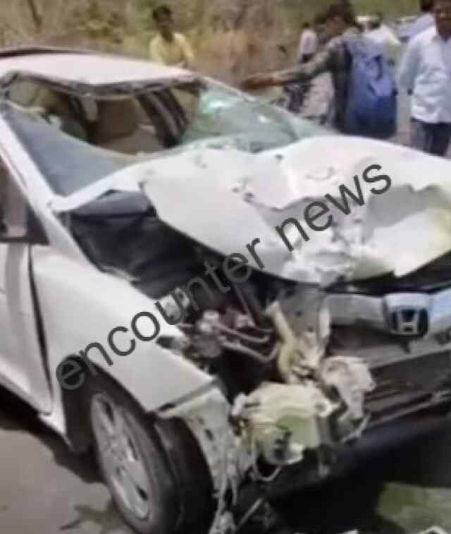 कार ने बाइक को मारी टक्कर, दंपति की मौ’त