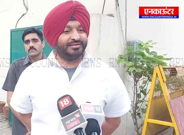 पंजाब : रवनीत बिट्टू ने खाली किया घर, बीजेपी दफ्तर में गुजारेंगे रात, देखें वीडियो