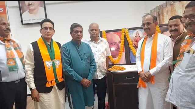 भाजपा कार्यालय ऊना में पूर्व कर्मचारियों ने भरी हुंकार