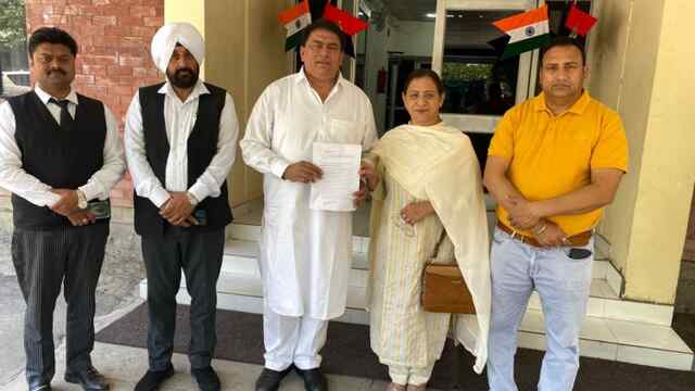 जालंधरः चन्नी और बीबी जागीर कौर की वीडियो वायरल मामला, कांग्रेस नेता ने पुलिस कमिश्नर को दी शिकायत, देखें वीडियो