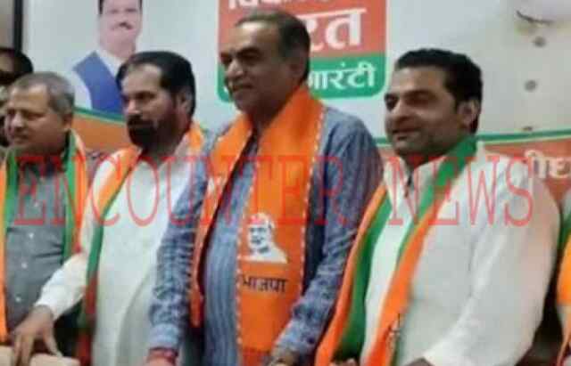 कांग्रेस को बड़ा झटकाः दिग्गज नेता बीजेपी में हुआ शामिल 