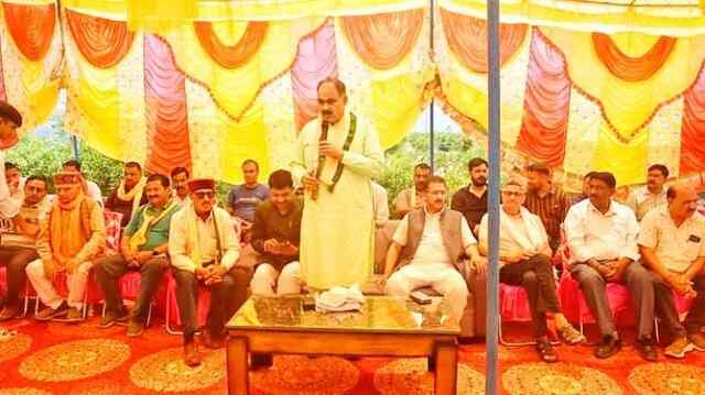 उत्तर देने की बजाए इधर उधर की डींगे हांक रहे कुटलैहड़ के कांग्रेस प्रत्याशी:देवेंद्र भुट्टो