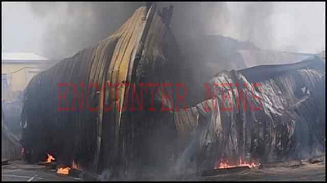 12 दिनों के लिए लगी Emergency, 4 की मौ+त, 300 से ज्यादा घायल