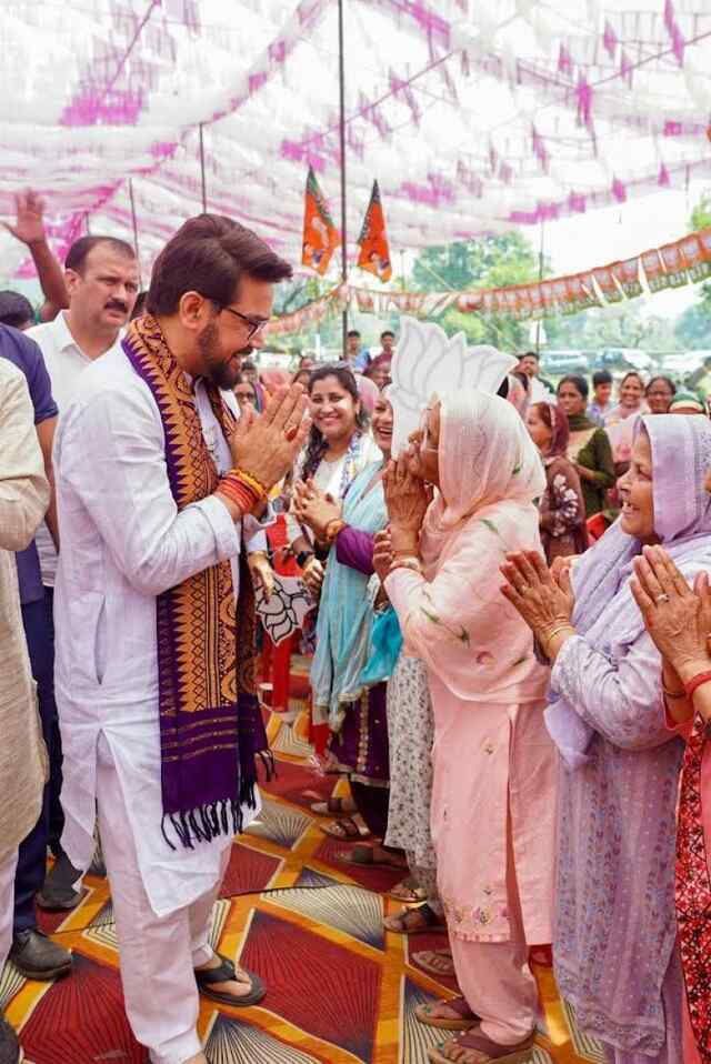 मोदी राज में भारत मदद माँगने से, मदद करने वाला देश बना: अनुराग ठाकुर