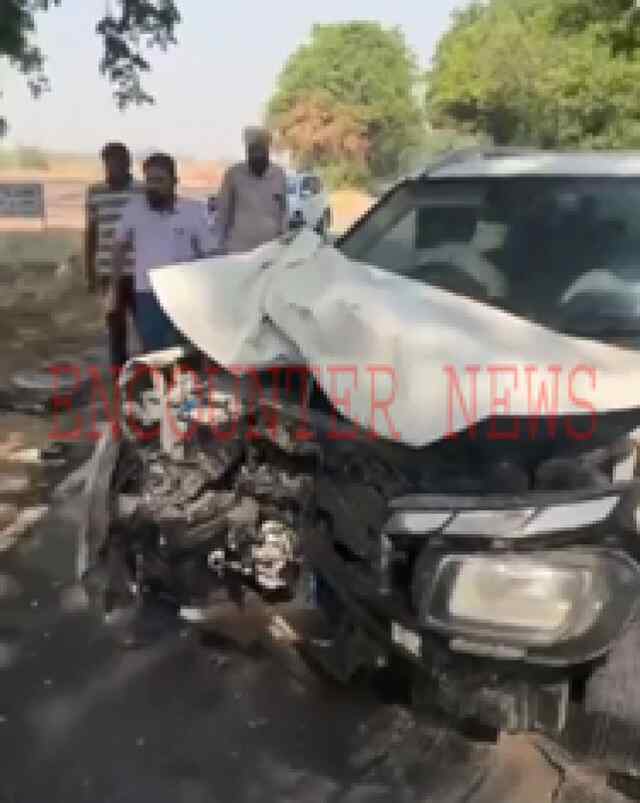 पंजाबः कार और बाइक में भीषण टक्कर, 3 घायल