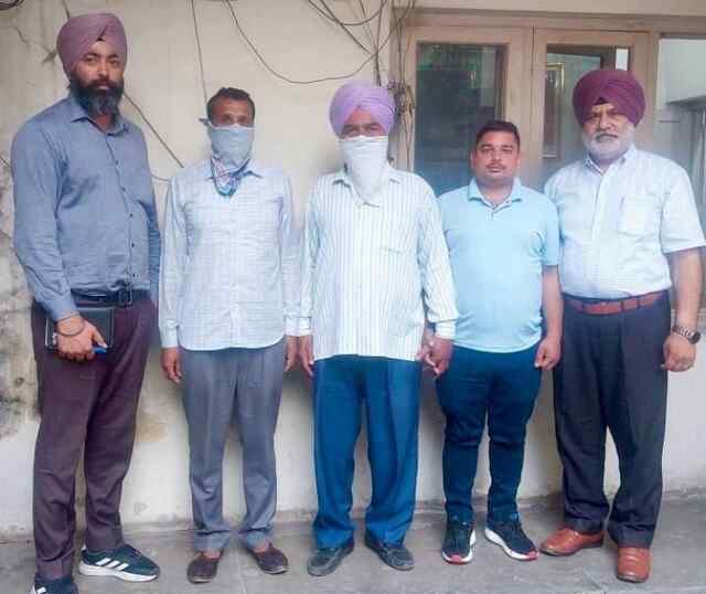 पंजाब:  PSPCL का लाइनमैन और पूर्व सरपंच रिश्वत लेते गिरफ्तार