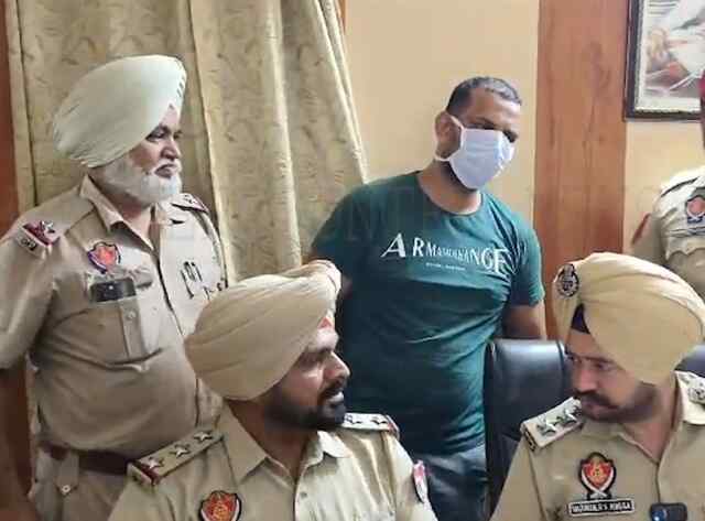 पंजाब : अवैध पिस्तौल सहित आरोपी गिरफ्तार,  देखें वीडियो