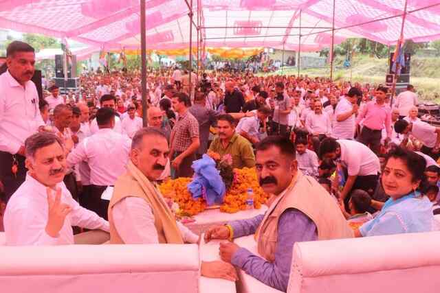 4 बार सांसद बन चुके हैं अनुराग अब इनको अग्रिवीर बनाए संसदीय क्षेत्र की जनता: सुक्खू