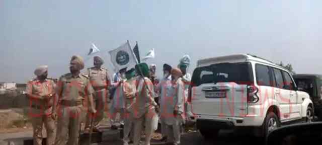 पंजाबः पीएम मोदी की रैली से पहले टोल पर किसानों को पुलिस ने रोका
