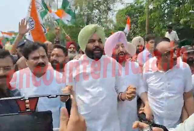 पंजाब :  कांग्रेस पार्टी ने आप सरकार के खिलाफ किया प्रदर्शन, देखें वीडियो