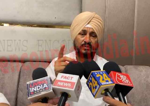 Jalandhar: अवैध माइनिंग मामले में अधिकारियों पर हुए हमले को लेकर चन्नी का आया बयान, देखें वीडियो