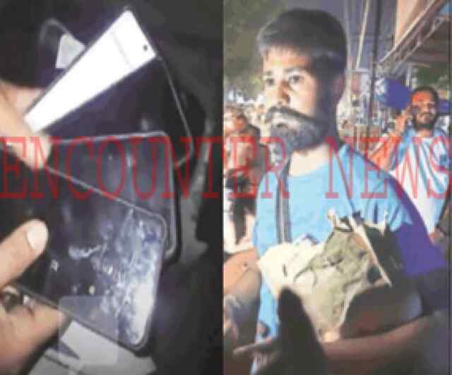 Jalandhar: मेन चौंक पर मोबाइल छीनकर भाग रहे स्नेचरों से भिड़ गया युवक, कई फोन बरामद 
