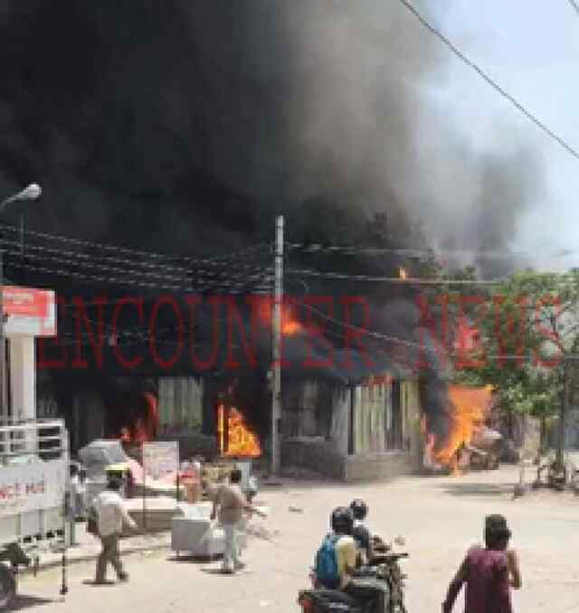 Punjab: Furniture Market में लगी भीषण आग, देखें वीडियो