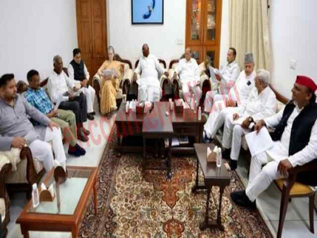 ढाई घंटे चली बैठक में India Alliance ने इतनी सीटे मिलने का किया दावा, देखें वी़डियो