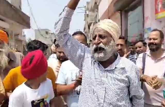Punjab : बिजली और पानी की समस्या से जूझ रहे लोगों ने किया प्रदर्शन, देखें वीडियो