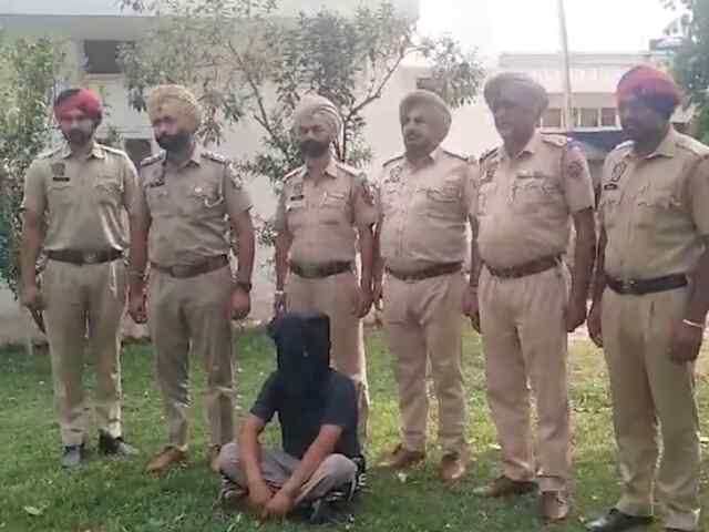 Punjab : 800 रुपए के लिए युवक का तेजधार हथियार से कत्ल, देखें वीडियो
