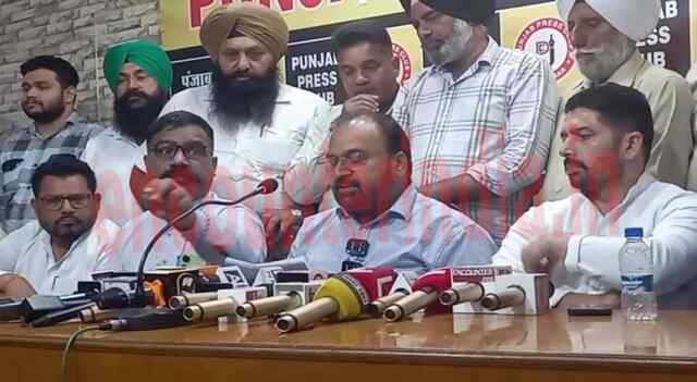 Jalandhar: चन्नी की जीत के बाद सुखविंदर कोटली ने विपक्ष पर कसे तंज, देखें Live