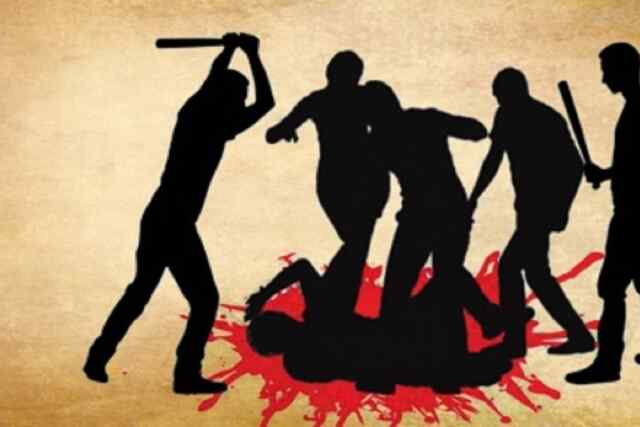 गौ-तस्करी के मामले में लोगों ने 3 युवकों को पीटा, 2 की मौत एक घायल