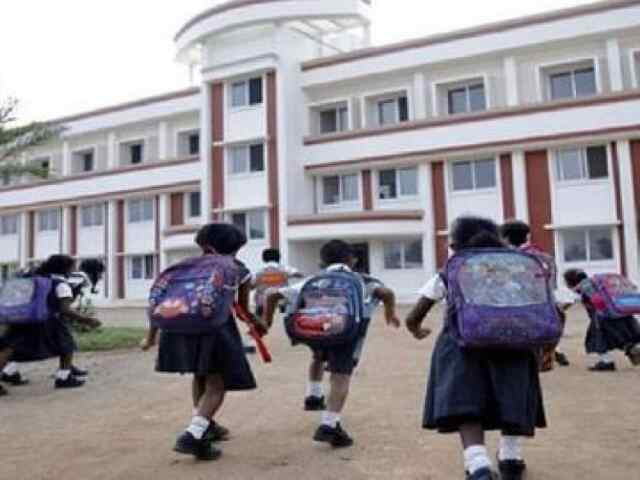 सरकारी स्कूलों का बदला Time Table
