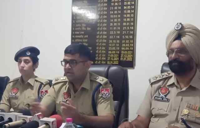 Jalandhar: Double Murder Case के मामले में पुलिस ने किया खुलासा, देखें Live 