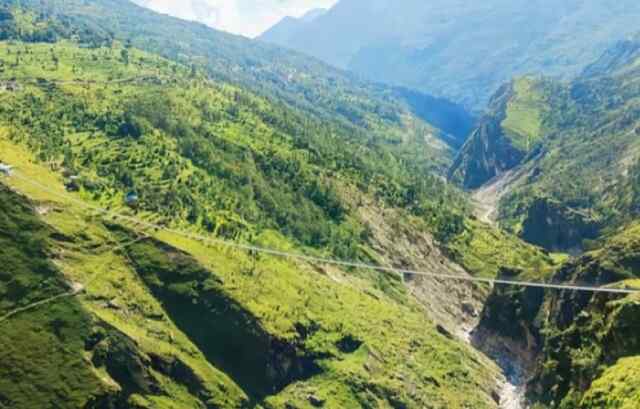 कांप उठेगा कलेजा, भारत से नेपाल जाने को पार करना होगा खतरनाक पुल