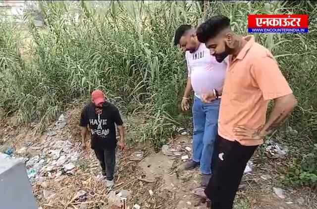 Punjab: सरकार द्वारा प्रतिबंध के बावजूद सड़क के किनारे मिला बायो-मेडिकल कचरा, देखें Video