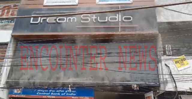 Jalandhar: Setia Complex में 24 घंटे के बाद भी नहीं बुझी आग