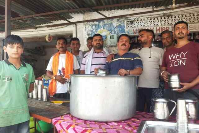 तलमेहडा बाजार चौंक पर युवाओं ने किया भंडारे का आयोजन