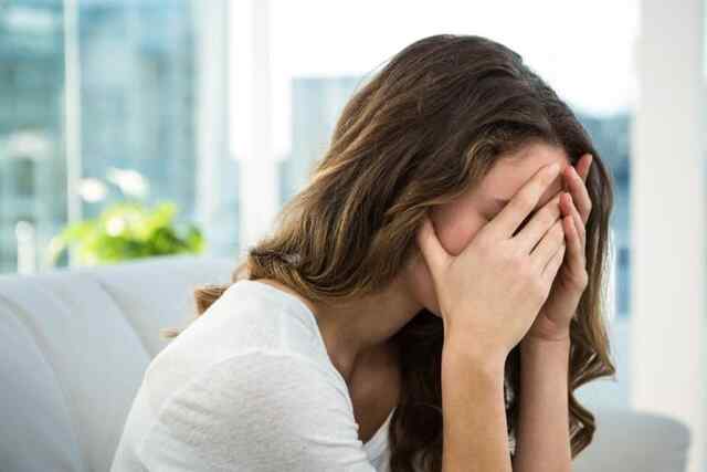 Busy Lifestyle, जिम्मेदारियां और कम्युनिकेशन गैप Relationship में बन सकता है Depression