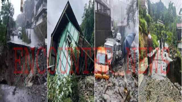 भारी बार‍िश के चलते सड़कें-घर बहे, 1500 से अधिक टूरिस्ट फंसे, देखें वीडियो
