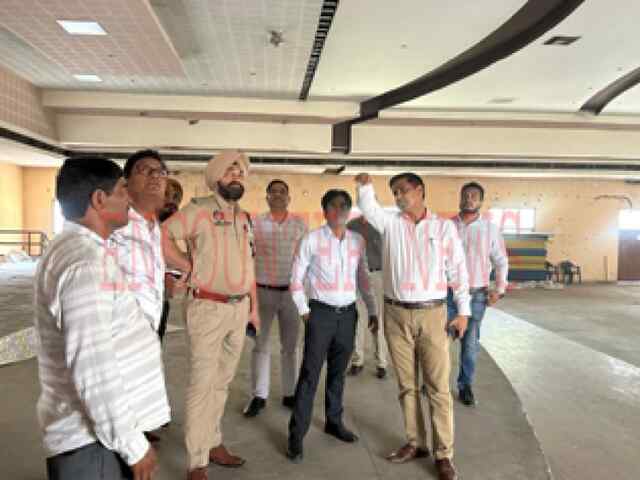Jalandhar: DC Himanshu Agarwal ने किया स्ट्रांग रूम का दौरा, जारी किए निर्देश