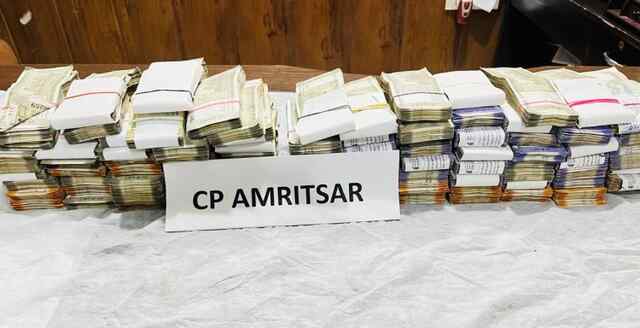 Punjab : करोड़ों की हेरोइन, 2 पिस्तौल, 45 जिंदा कारतूस व 8 वाहन सहित लाखों की ड्रग मनी जब्त