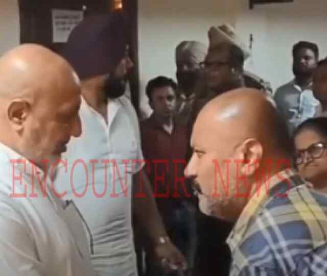 Jalandhar पहुंचे CM सलाहकार Baltej Pannu, निगम कमिश्नर Gautam Jain से की मीटिंग, देखें वीडियो